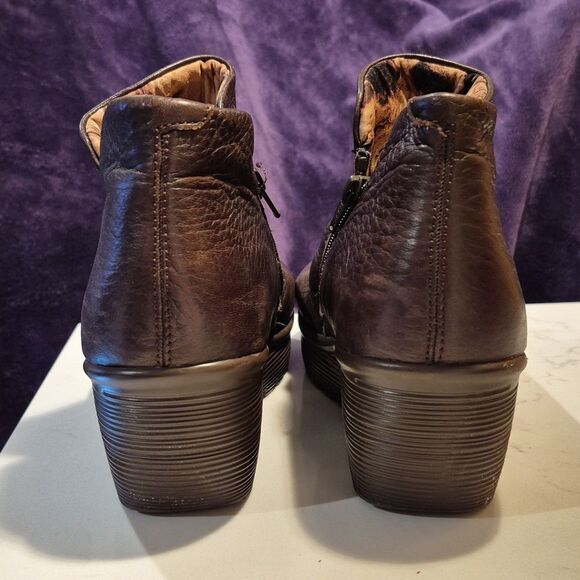Skechers 8.5 Dark Brown Soft Leather Wedge Booties - Picture 5 of 8